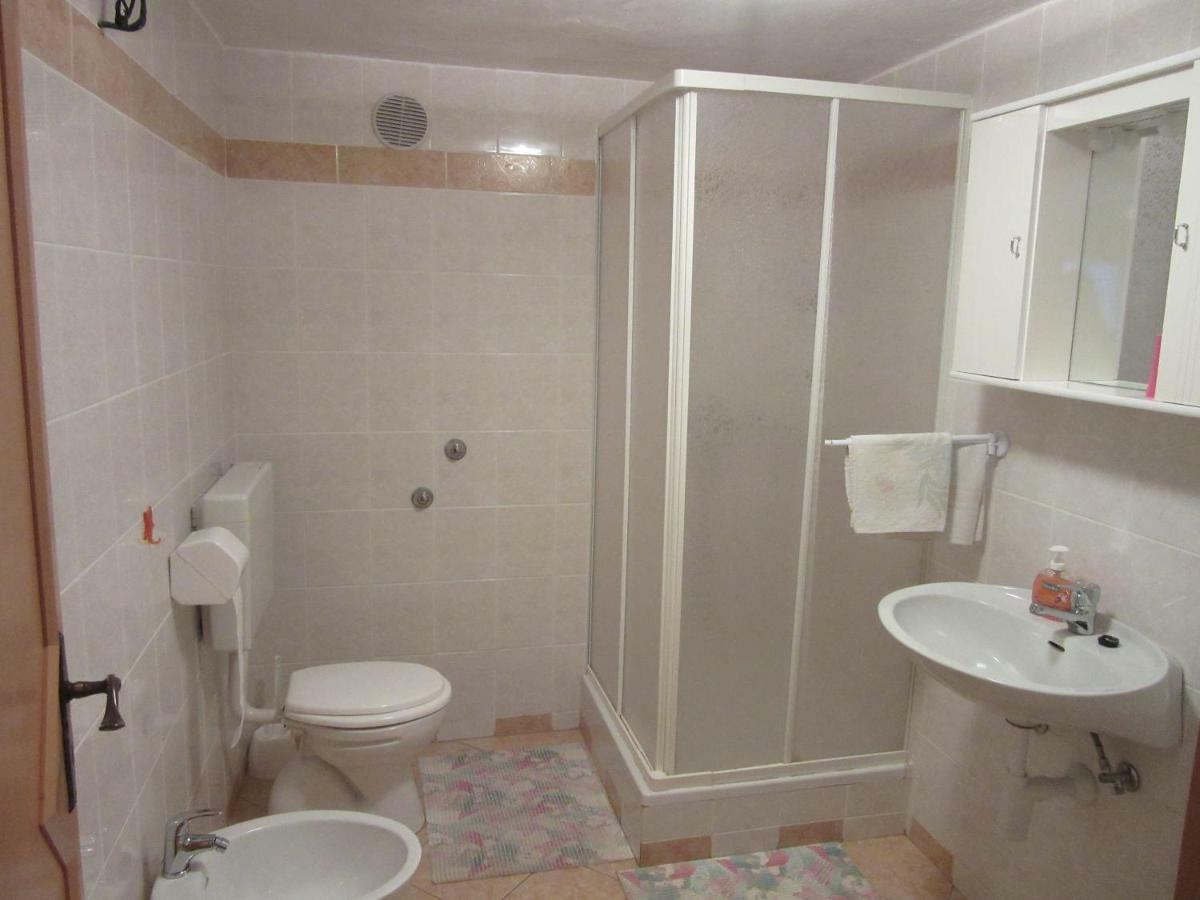 Apartmani Gracijela Karlobag Exterior foto